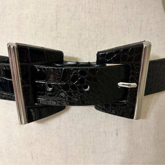 WHBM Black Croc-Embossed Belt with Silver Buckle SZ M - Picture 2 of 3